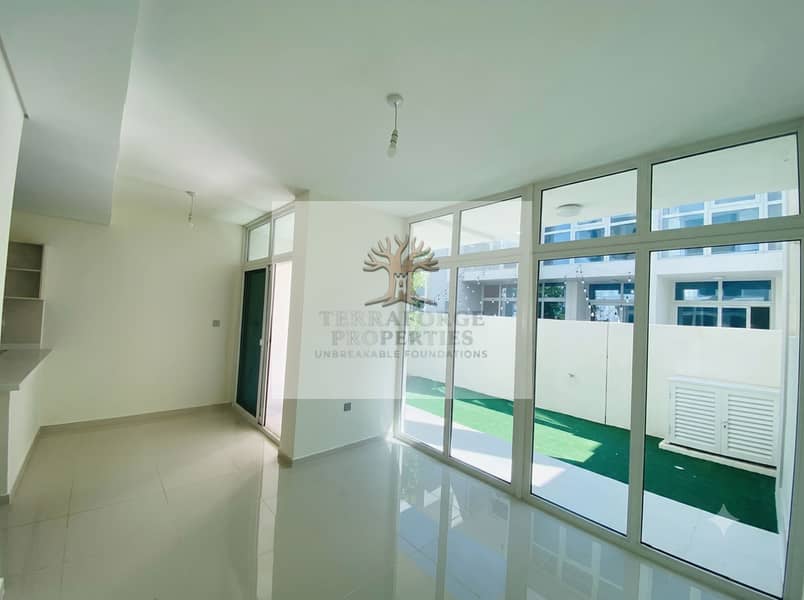 9 Gemini_Generated_Image_hfl9pwhfl9pwhfl9. png
