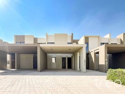 3 habitaciones Townhouse para en Venta en Villanova, Dubai - VNA-LV2-415, La Violeta 2 - FRONT. jpg 3 habitaciones Townhouse para en Venta en Villanova, Dubai - VNA-LV2-415, La Violeta 2 - FRONT. jpg