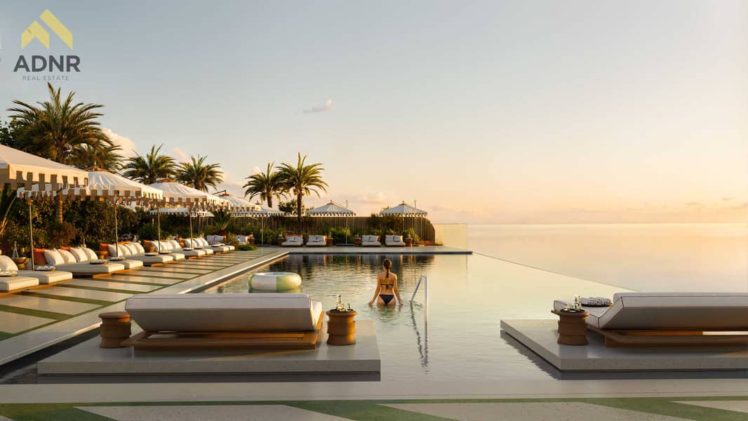 9 Mondrian Pool - Day. jpg