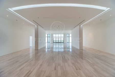 Below Market Price 5 Beds Penthouse in D1 Tower Below Market Price 5 Beds Penthouse in D1 Tower