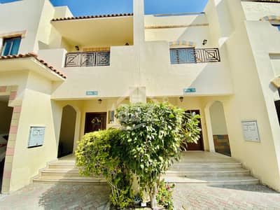 Huge Stunning villa with One Month Rent Free Huge Stunning villa with One Month Rent Free