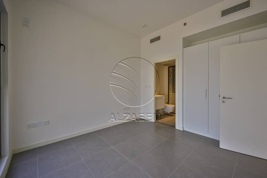 8 Vacant High Level Unit with Partial Sea View (8). jpg
