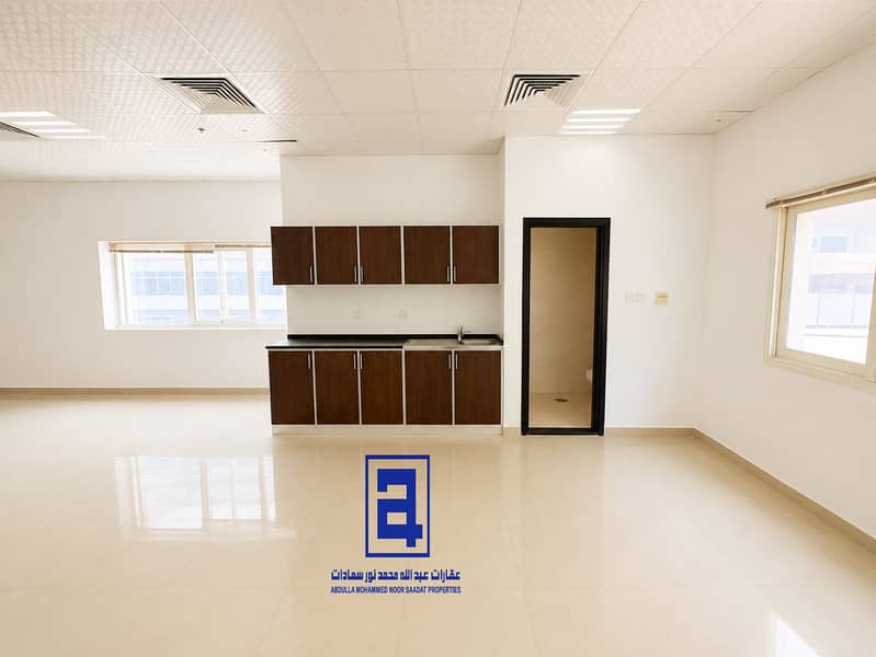 2 IMG_9018-listing. png