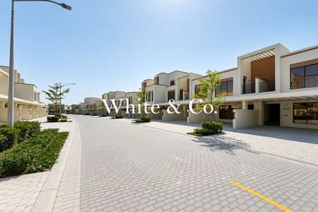 5 Camere Townhouse in vendita a DAMAC Lagoons, Dubai - Villetta a schiera a DAMAC Lagoons,Costa Brava, 5 camere da letto, 3350000 AED - 13937179 5 Camere Townhouse in vendita a DAMAC Lagoons, Dubai - Villetta a schiera a DAMAC Lagoons,Costa Brava, 5 camere da letto, 3350000 AED - 13937179