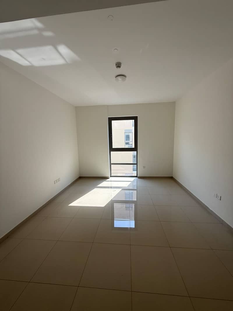 4 7ca50263-c8ce-4452-a8cc-8018f2f01973. jpg