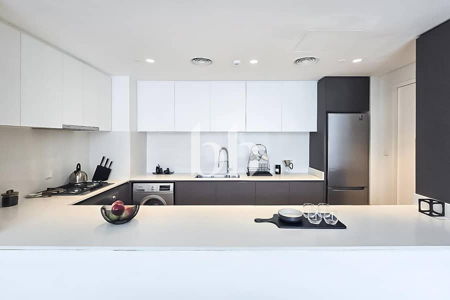 3 images image img