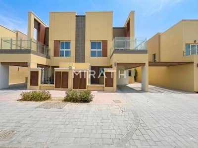 3 Bedroom Villa for Rent in Dubai Science Park, Dubai - fed43cbe-42ff-4865-896a-140feacff1a0. jpeg 3 Bedroom Villa for Rent in Dubai Science Park, Dubai - fed43cbe-42ff-4865-896a-140feacff1a0. jpeg