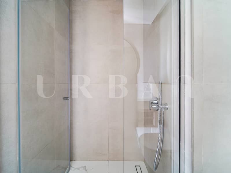 14 ADU00138. JPG