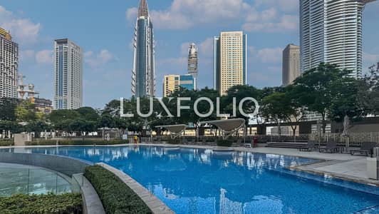 2 Bedroom Apartment for Rent in Downtown Dubai, Dubai - Stylish 2 Bed | Walk to Burj Khalifa & Dubai Mall AVAILABLE NOW