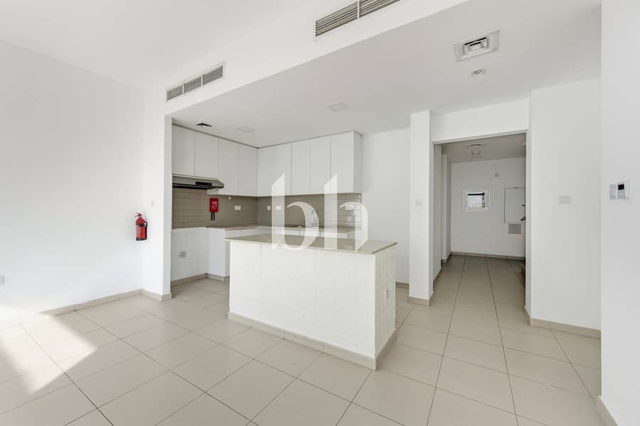 3 images image img