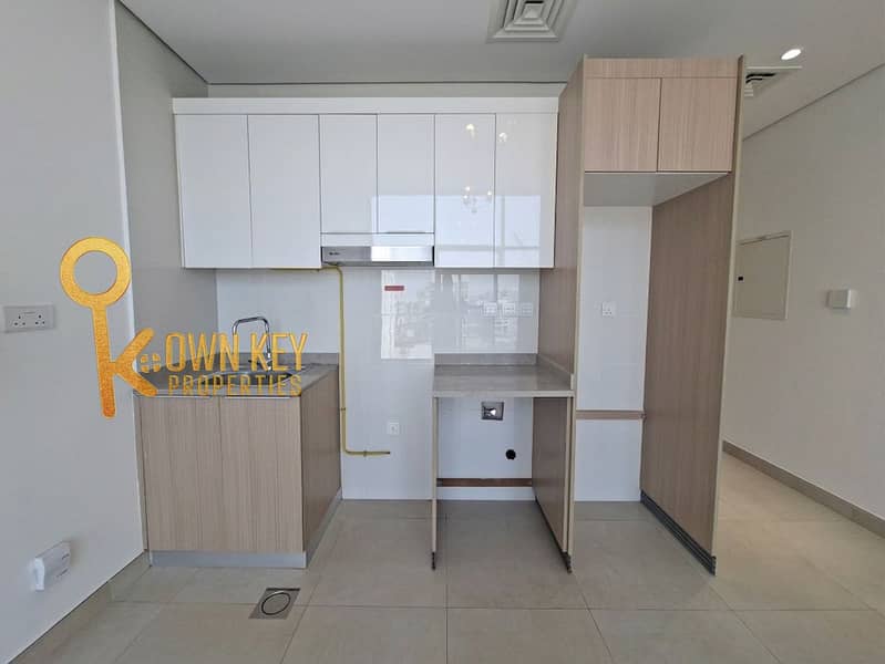 3 1000394566. png