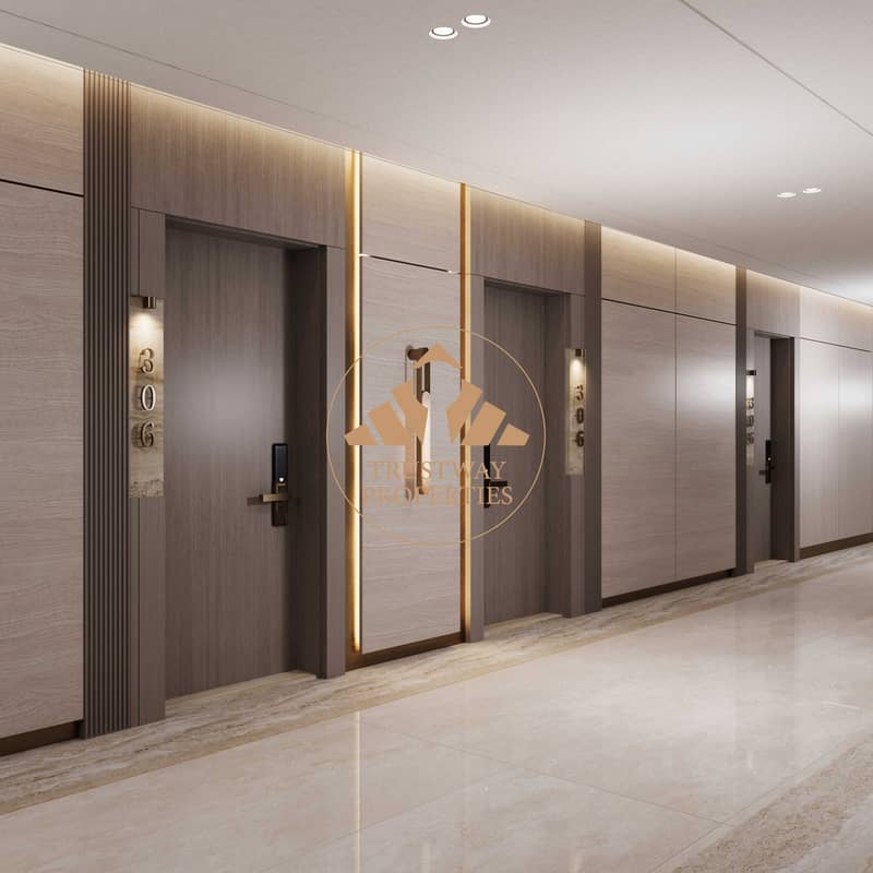 5 Corridor Side. jpg