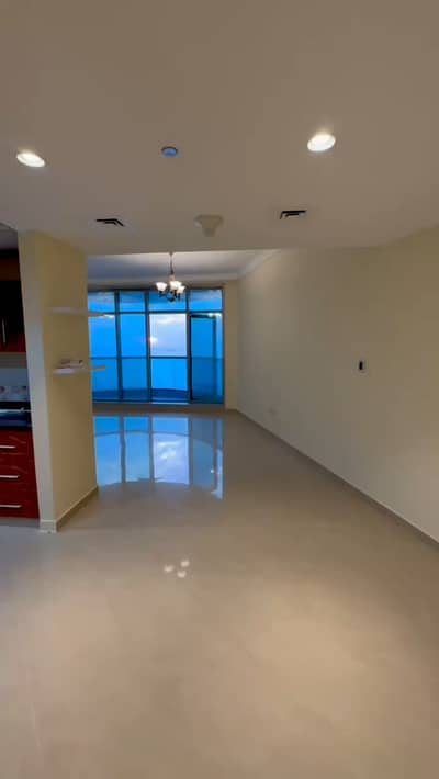Appartement de 2 chambres à à vendre à Corniche Ajman, Ajman - 1000730685. jpg