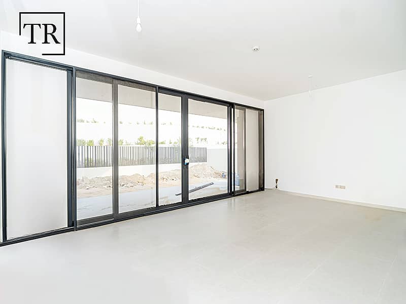 Single Row |Spacious| Luxury Finishes | Maids Room Single Row |Spacious| Luxury Finishes | Maids Room
