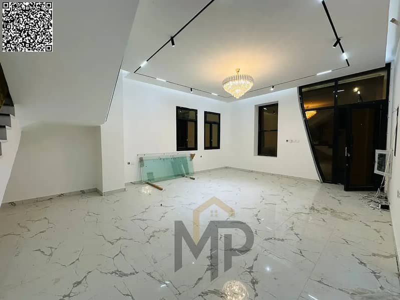 5 808317119-1066x800. webp