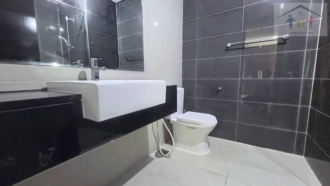 7 mag5-06-guest-bathroom. jpg