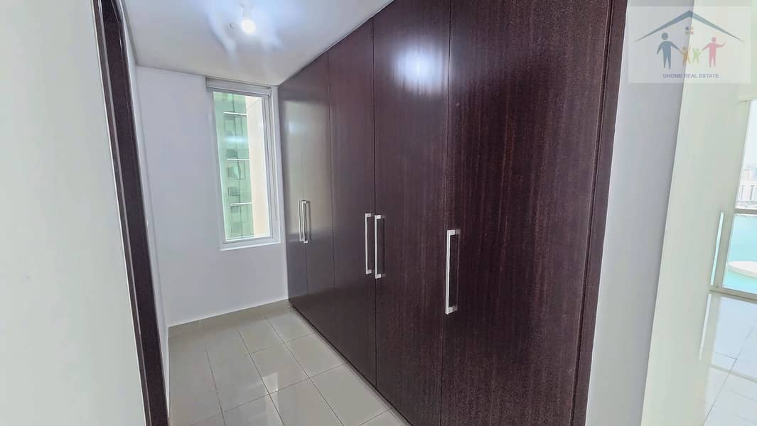 13 mag5-10-walk-in-wardrobe. jpg