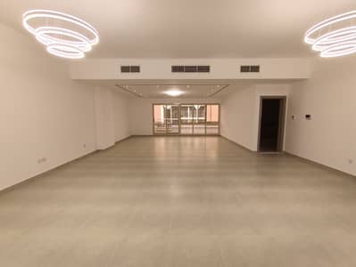3 Schlafzimmer Villa zum zur Miete in Al Garhoud, Dubai - IMG20260223114201. jpg 3 Schlafzimmer Villa zum zur Miete in Al Garhoud, Dubai - IMG20260223114201. jpg