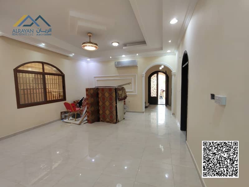 4 ecfb6a37-67da-4b1b-b143-d445490bcaaa. jpg