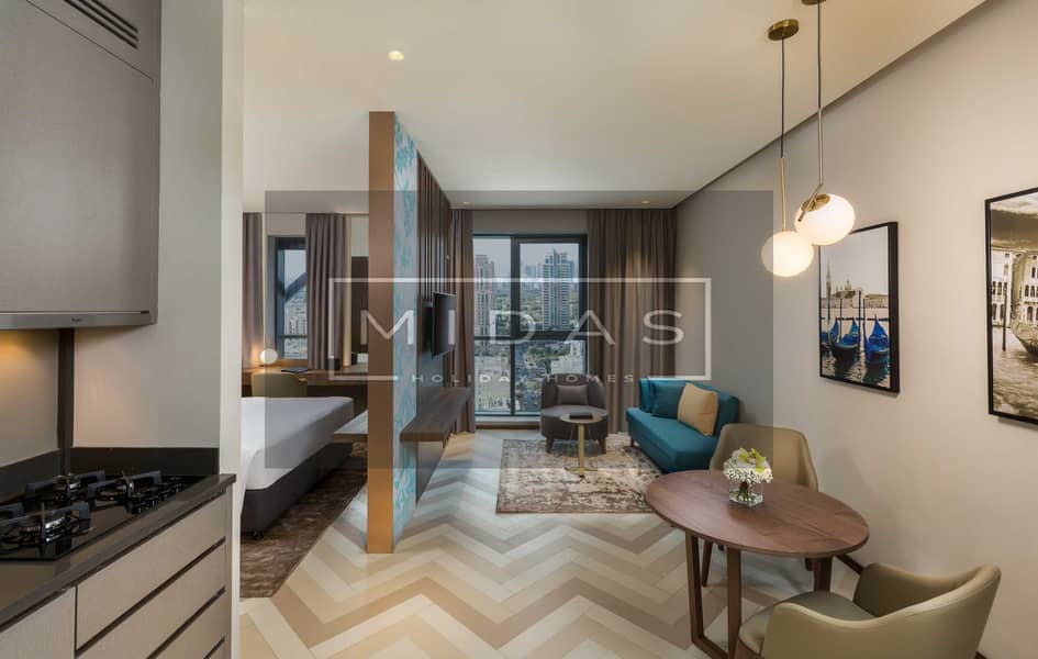 2 MPBH - Premium Studio - King Bed. jpg