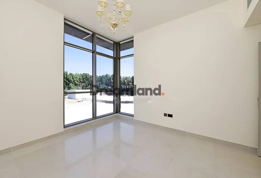 2 Polo Bedroom 1. jpg