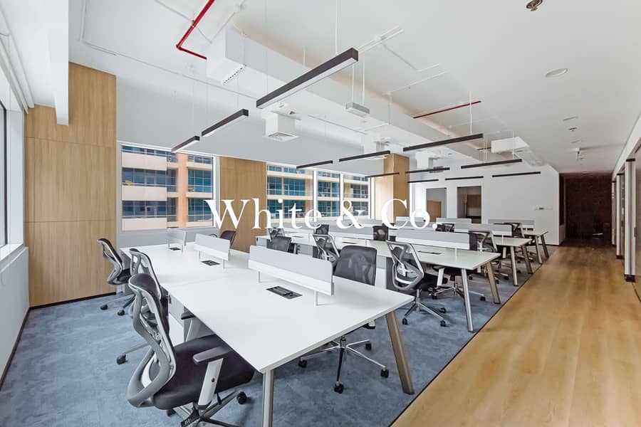 Prime Location | 5 Parkings | Vacant Now Prime Location | 5 Parkings | Vacant Now