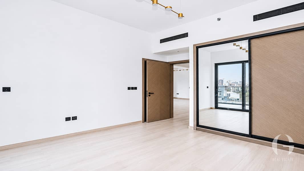 8 Image 8
