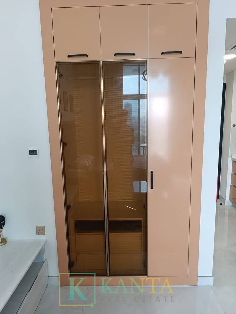 9 1000294385. jpg