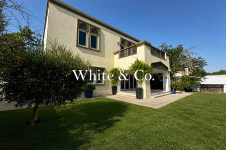 Villa de 3 chambres à à louer à Jumeirah Park, Dubai - Villa à Jumeirah Park，District 6, 3 chambres, 299950 AED - 16136306