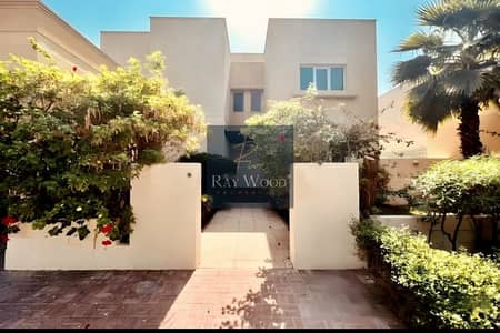 5 habitaciones Villa para en Venta en The Meadows, Dubai - cb30fde08cf24f54be7b5161f52a7a88. jpg 5 habitaciones Villa para en Venta en The Meadows, Dubai - cb30fde08cf24f54be7b5161f52a7a88. jpg
