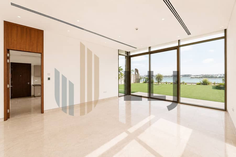 3 Livingroom%202_1786014446507. jpg