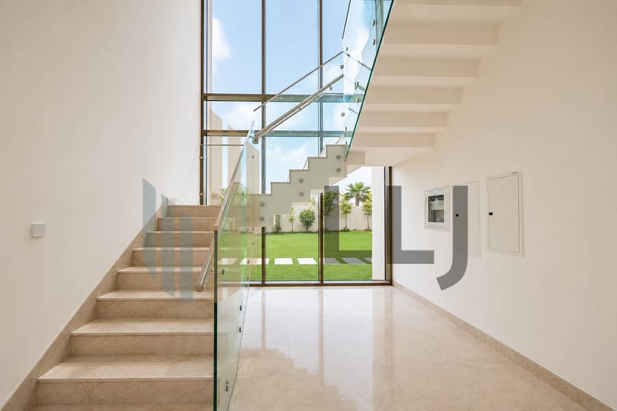 8 Stairs_1786014447030. jpg