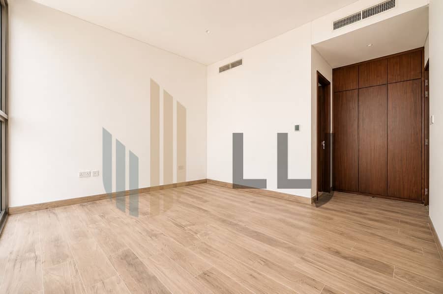13 Bedroom%204_1786014445506. jpg