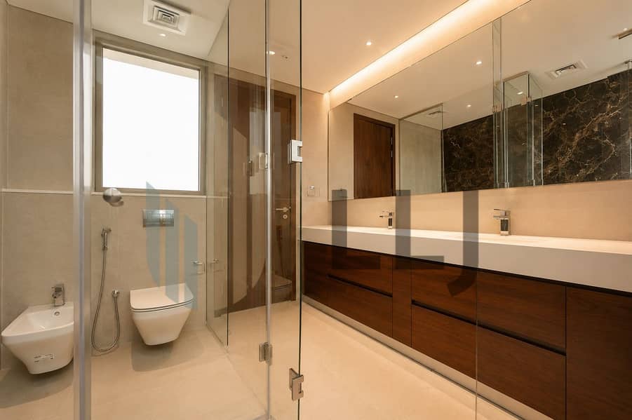 16 Master%20Bathroom_1786014446692. jpg