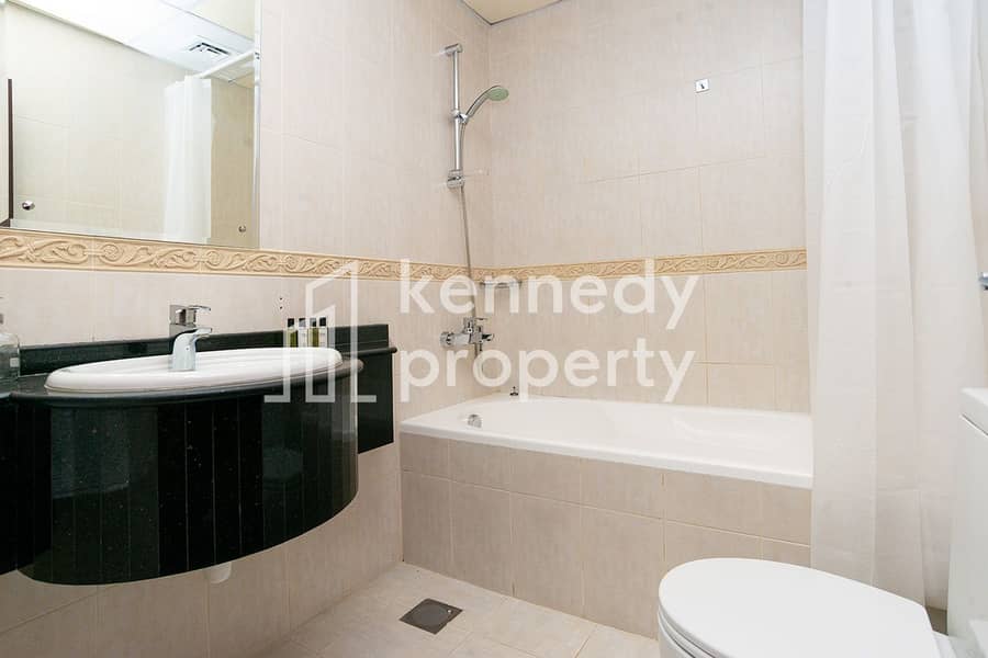 16 10. Bathroom. jpg