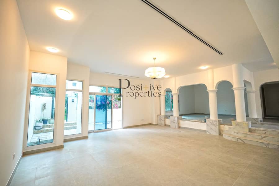 Villa en Al Garhoud, 4 dormitorios, 275000 AED - 16139774 Villa en Al Garhoud, 4 dormitorios, 275000 AED - 16139774