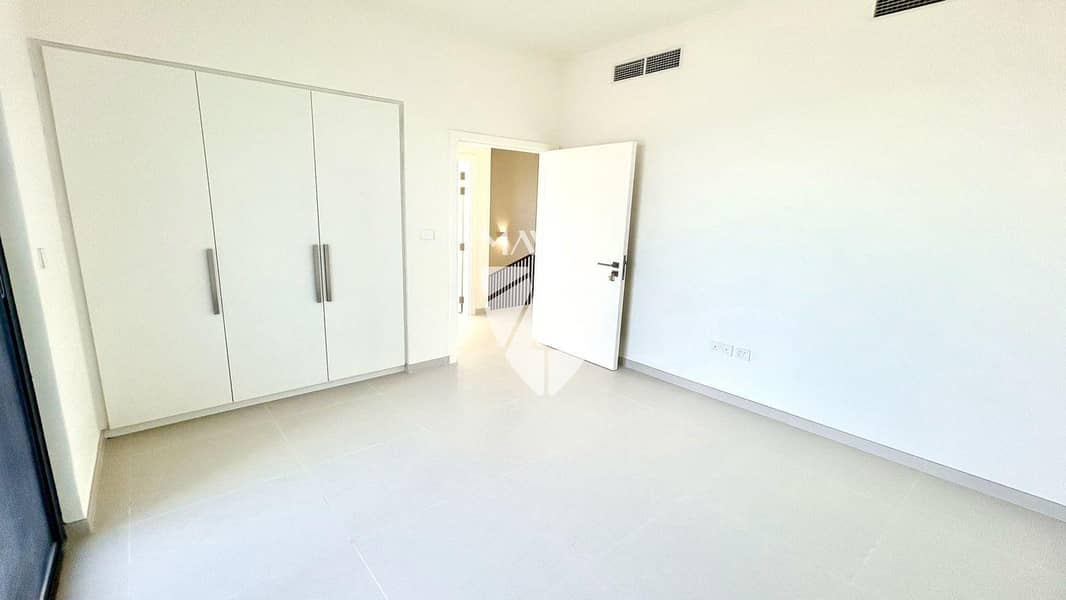 8 Image 8