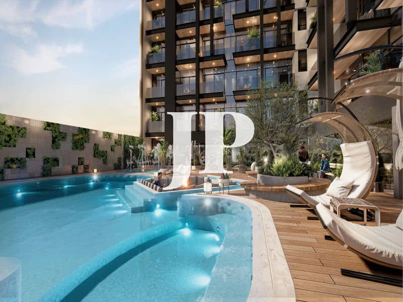 10 Leisure Pool & Sunken Sitting. jpg