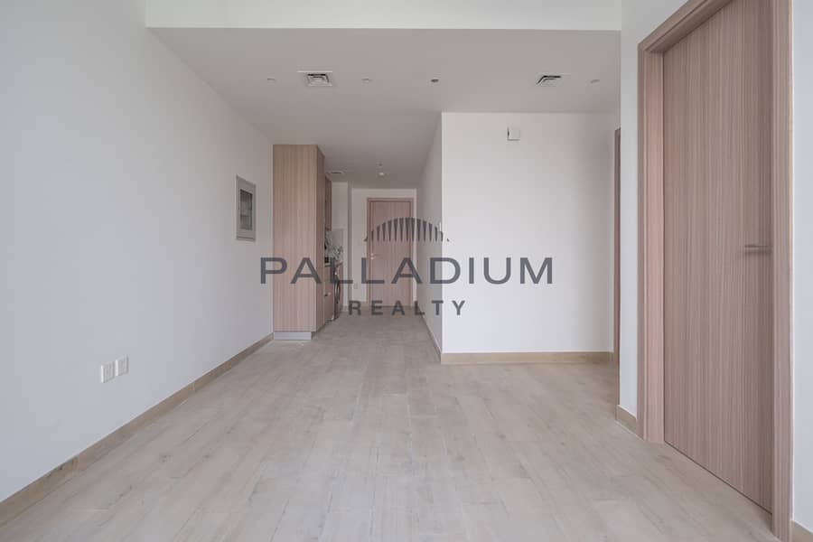 Modern Apartment | Ready to Move | Pool View Modern Apartment | Ready to Move | Pool View