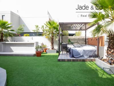 4 Bedroom Villa for Sale in Dubai South, Dubai - Community Expert | Upgraded | Vacant on Transfer