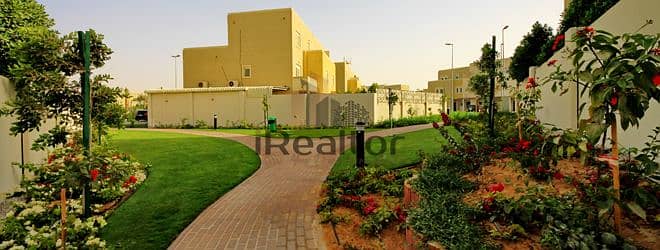 5 habitaciones Villa para en Alquiler en Al Reef, Abu Dhabi - Desert Village. jpg