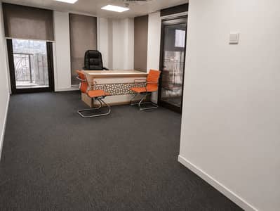 Office para en Alquiler en Al Garhoud, Dubai - 01b5688b-fa42-40e3-9120-27f259aaa595. png