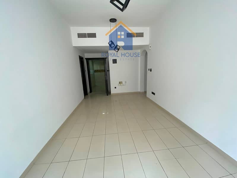 4 50ebaa97-29ca-42ca-925e-c56040d7e239. jpg
