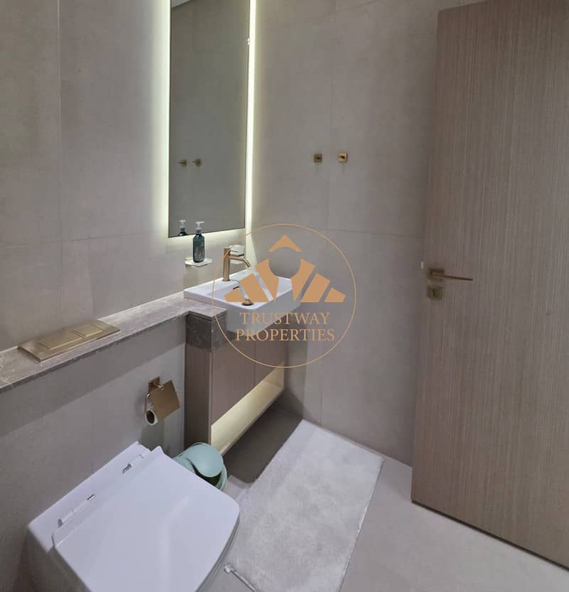 14 bathroom shower (1). jpg