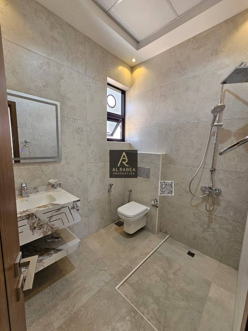 10 d08a84cb-0b73-46b5-bb10-449c24838b8a. jpg