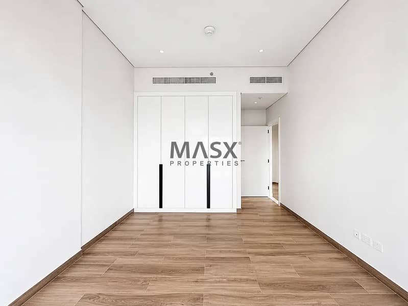 6 850425515-1066x800. webp