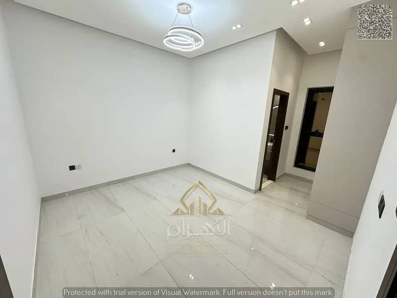 11 857513430-1066x800. webp