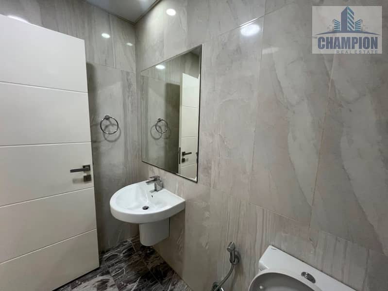 17 Lateefa Abdullah 404 2 bhk - 17 of 23. jpeg