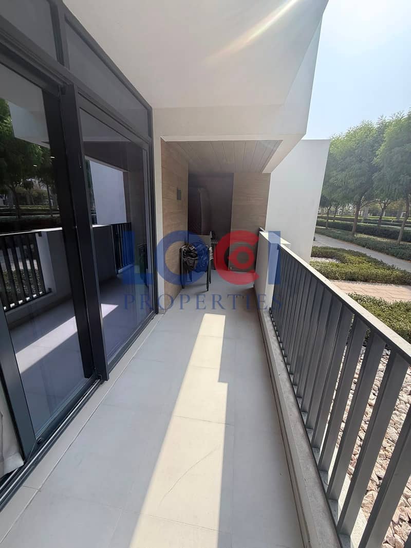 13 balcony. jpeg
