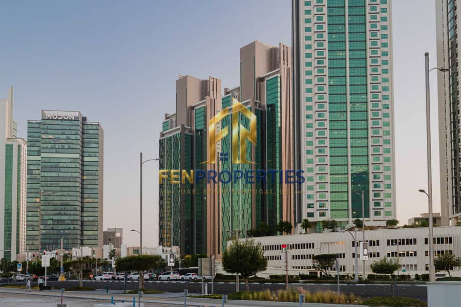 20 FEN_UAE_REEM_FOS_ADT_EXT_03. jpg
